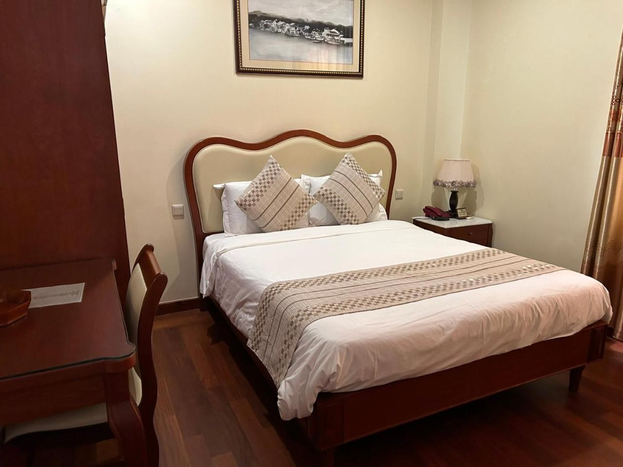 Hotel Khach San Sa Chi - Mong Cai Zewnętrze zdjęcie