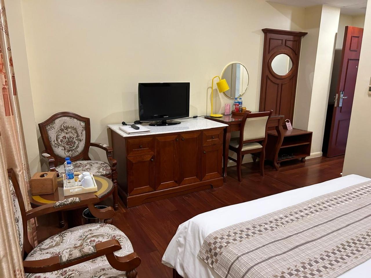 Hotel Khach San Sa Chi - Mong Cai Zewnętrze zdjęcie